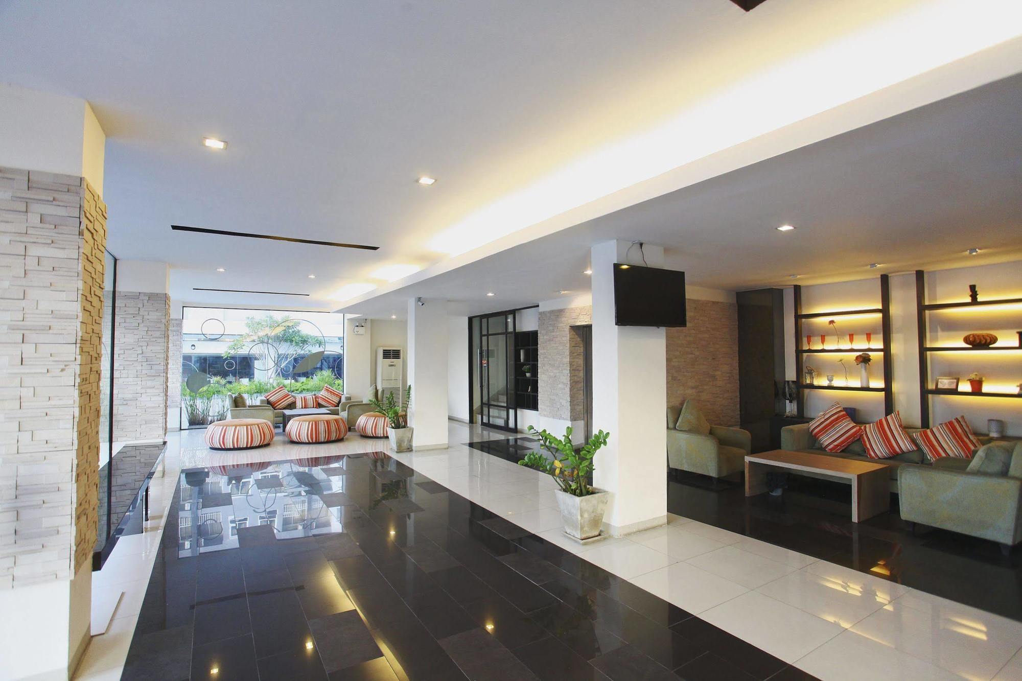 Leenova 5* Bangkok