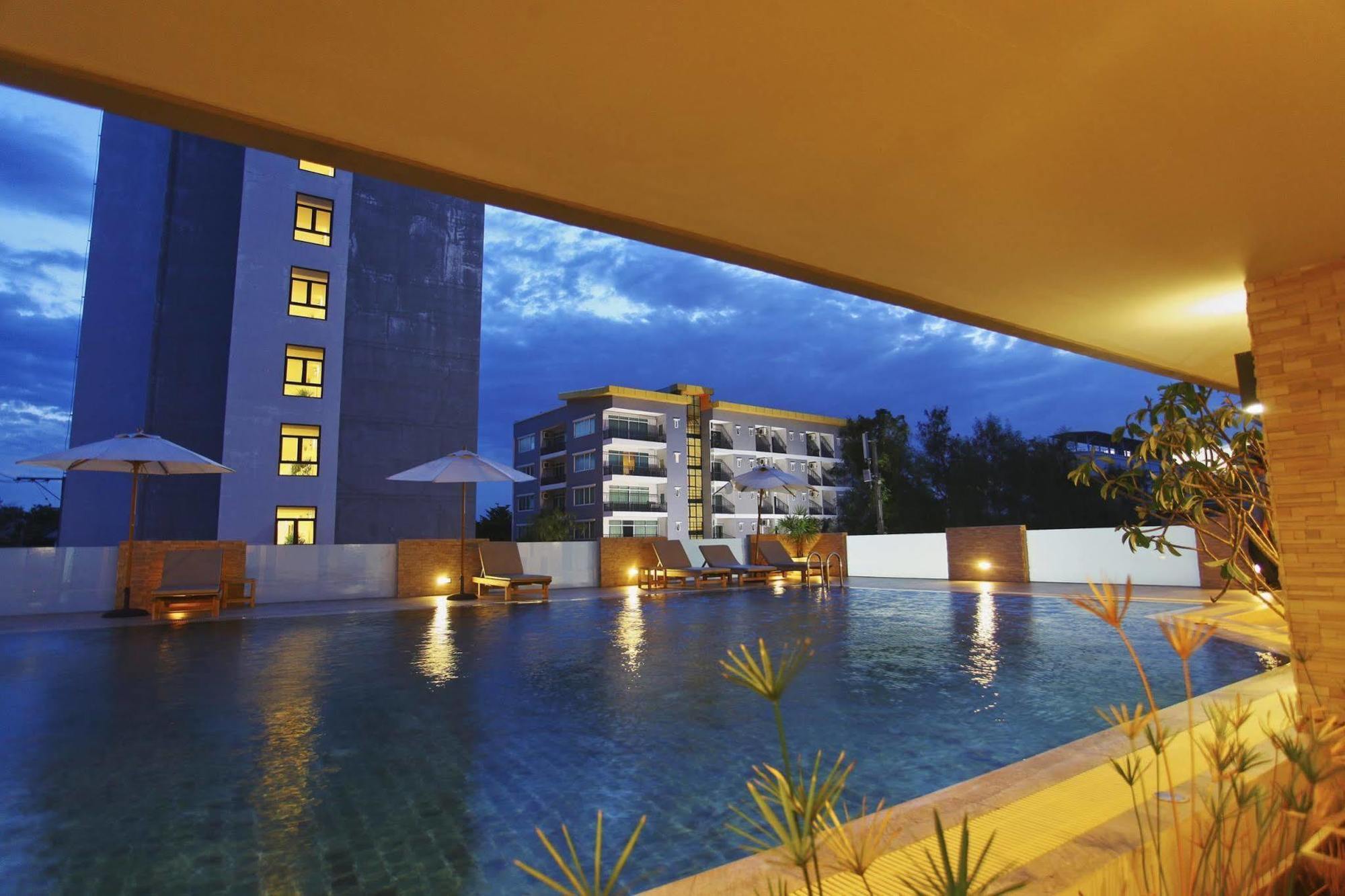 Hotel Leenova 5*