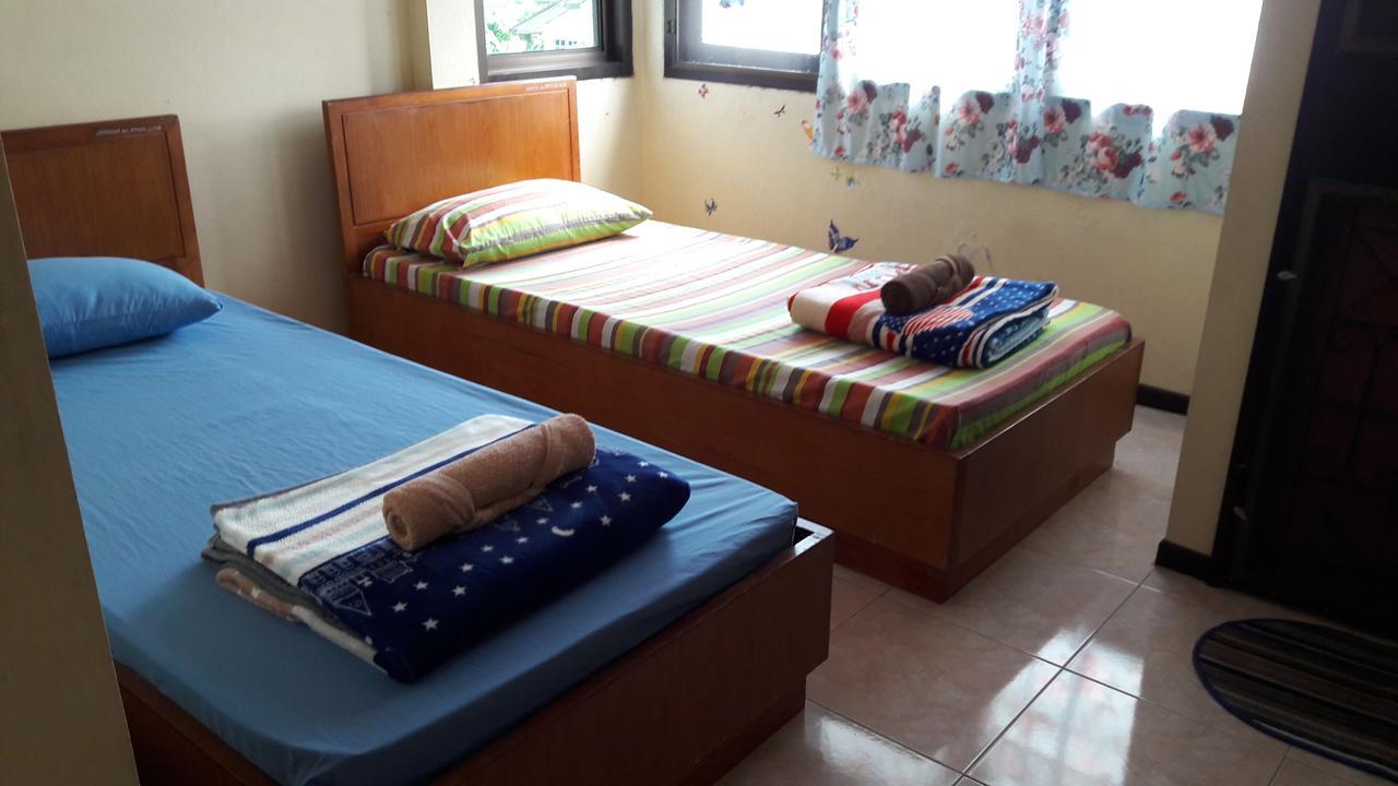 Hostel The Nine House *