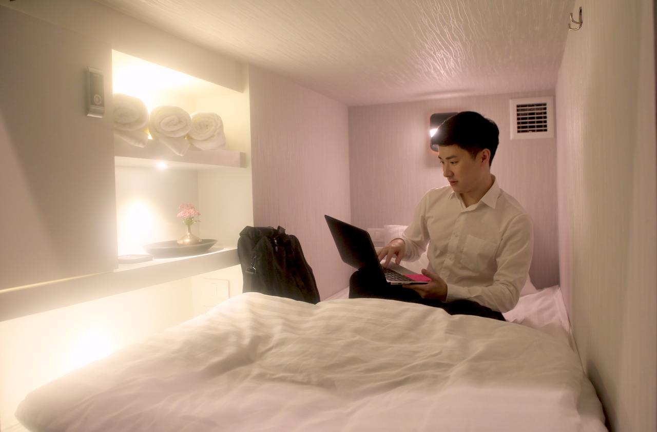 Hotel kapsul Laf Aree
