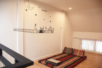 At1617 Hotel 2*