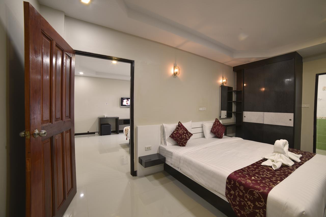 Hotel Gold Airport 3*
