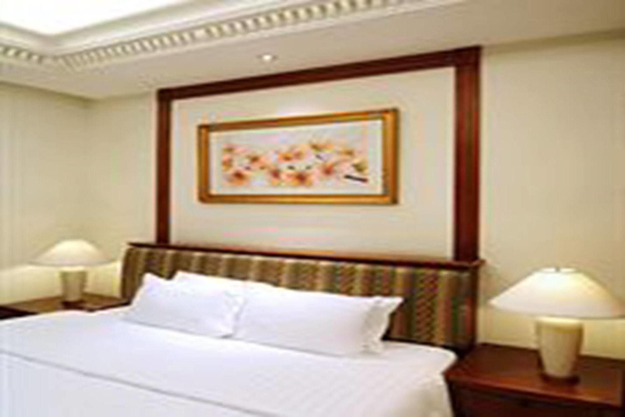 Hotel Pantip 4*