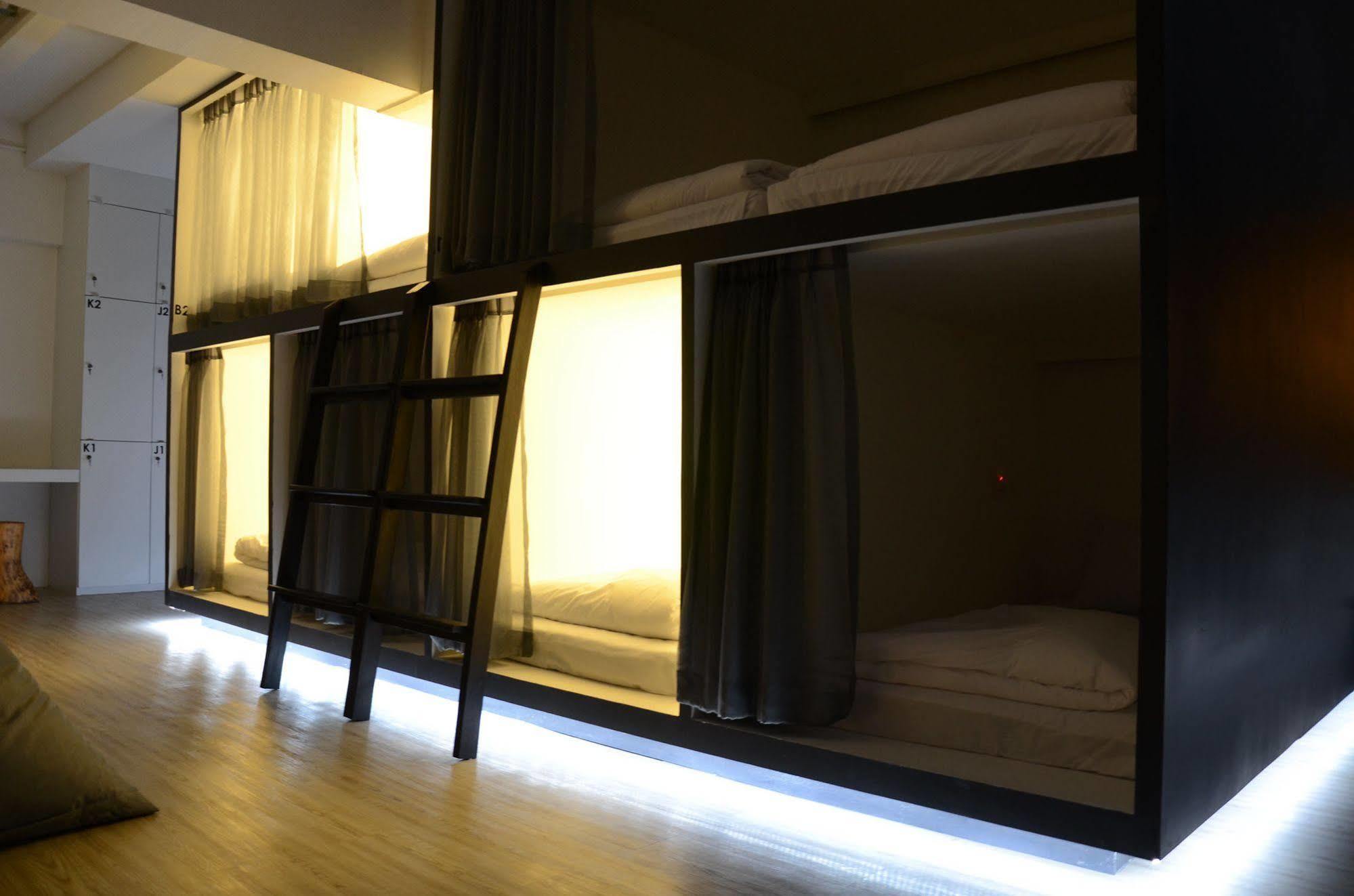 Hostel 3howw @ Sukhumvit 21 *