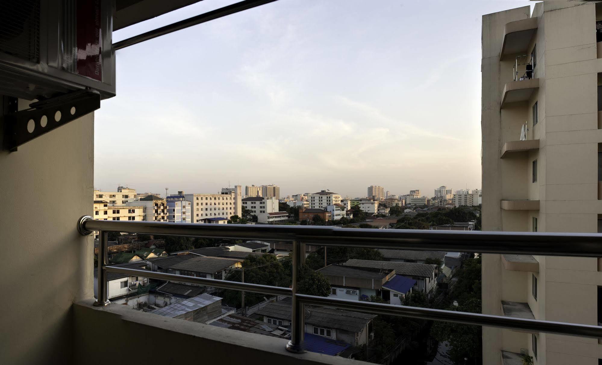 Inn View Place & 3*