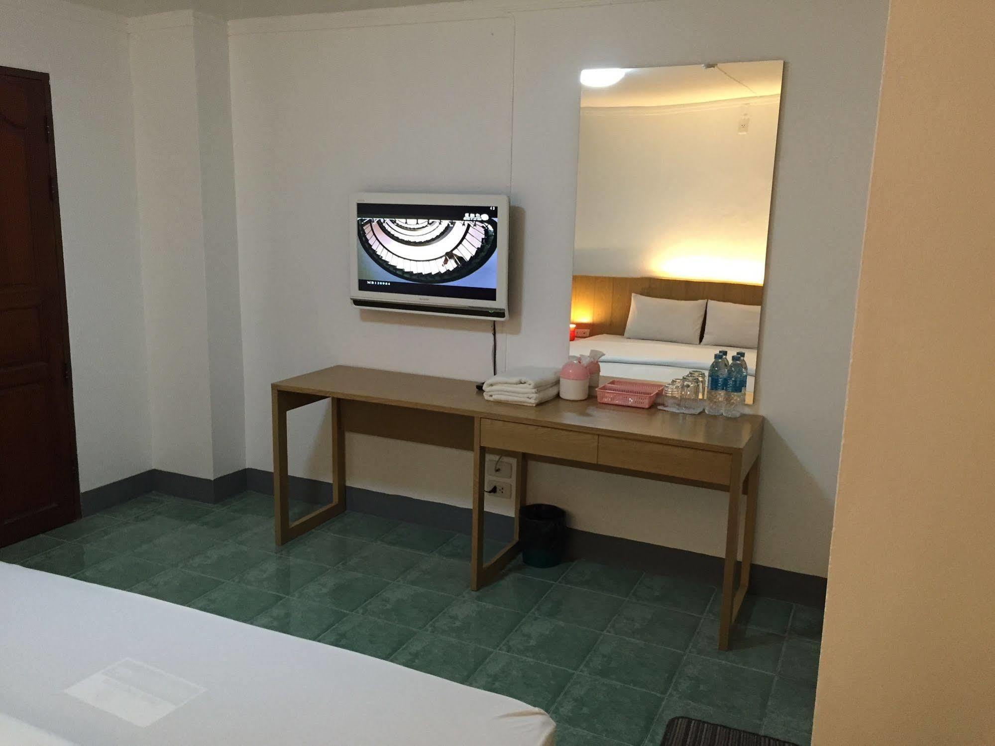 Inn View Place &