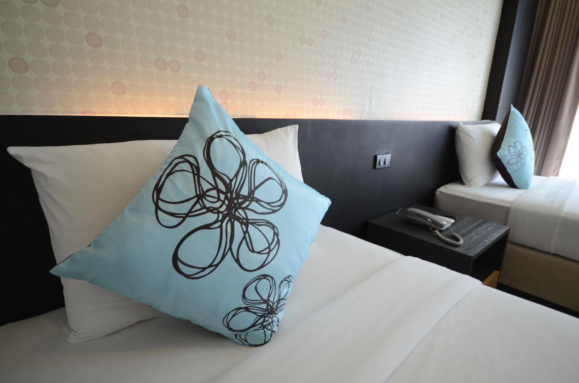 Hotel Solace At Srinakarin 5*