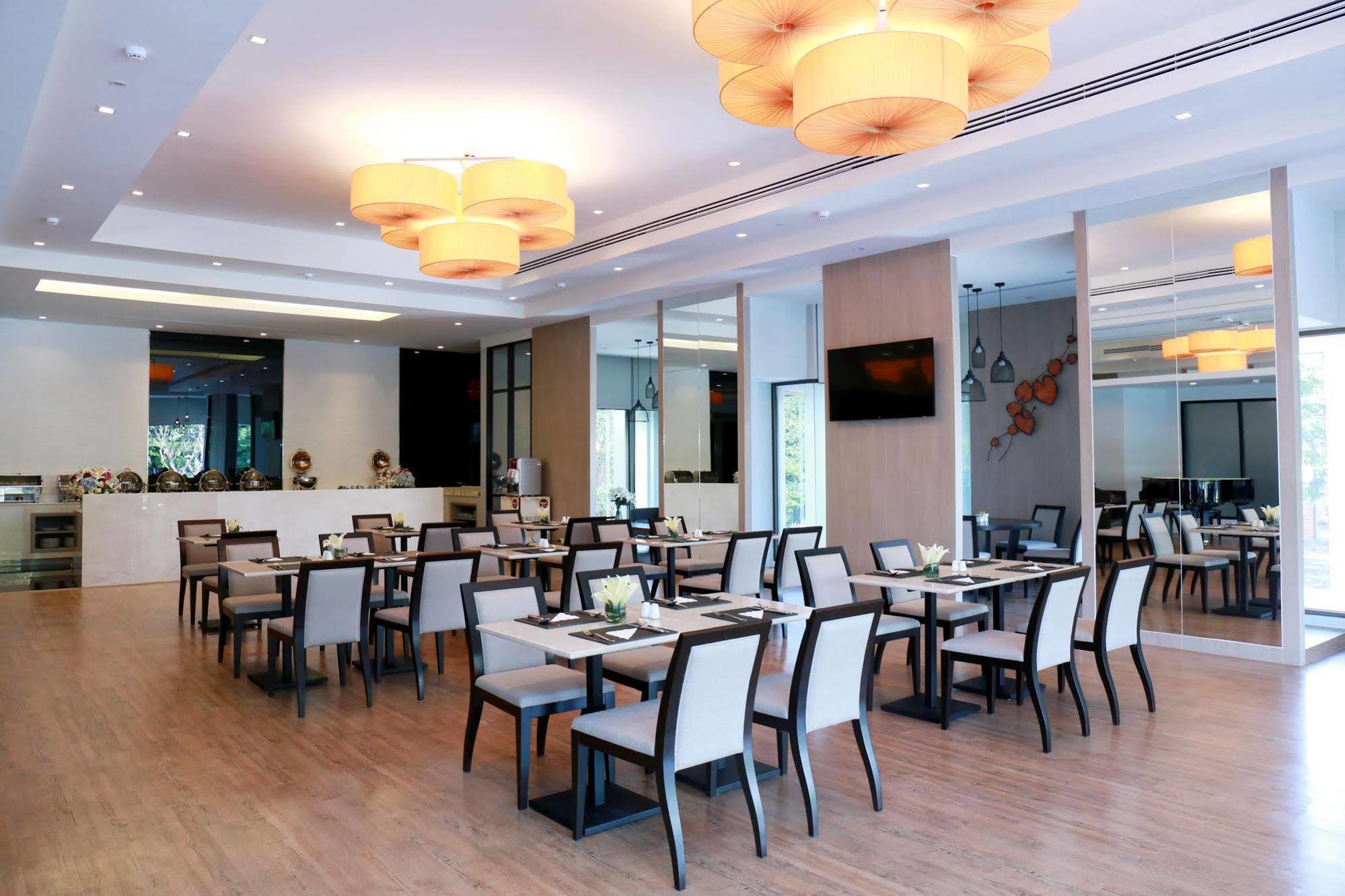 Hotel Louis Tavern 3*