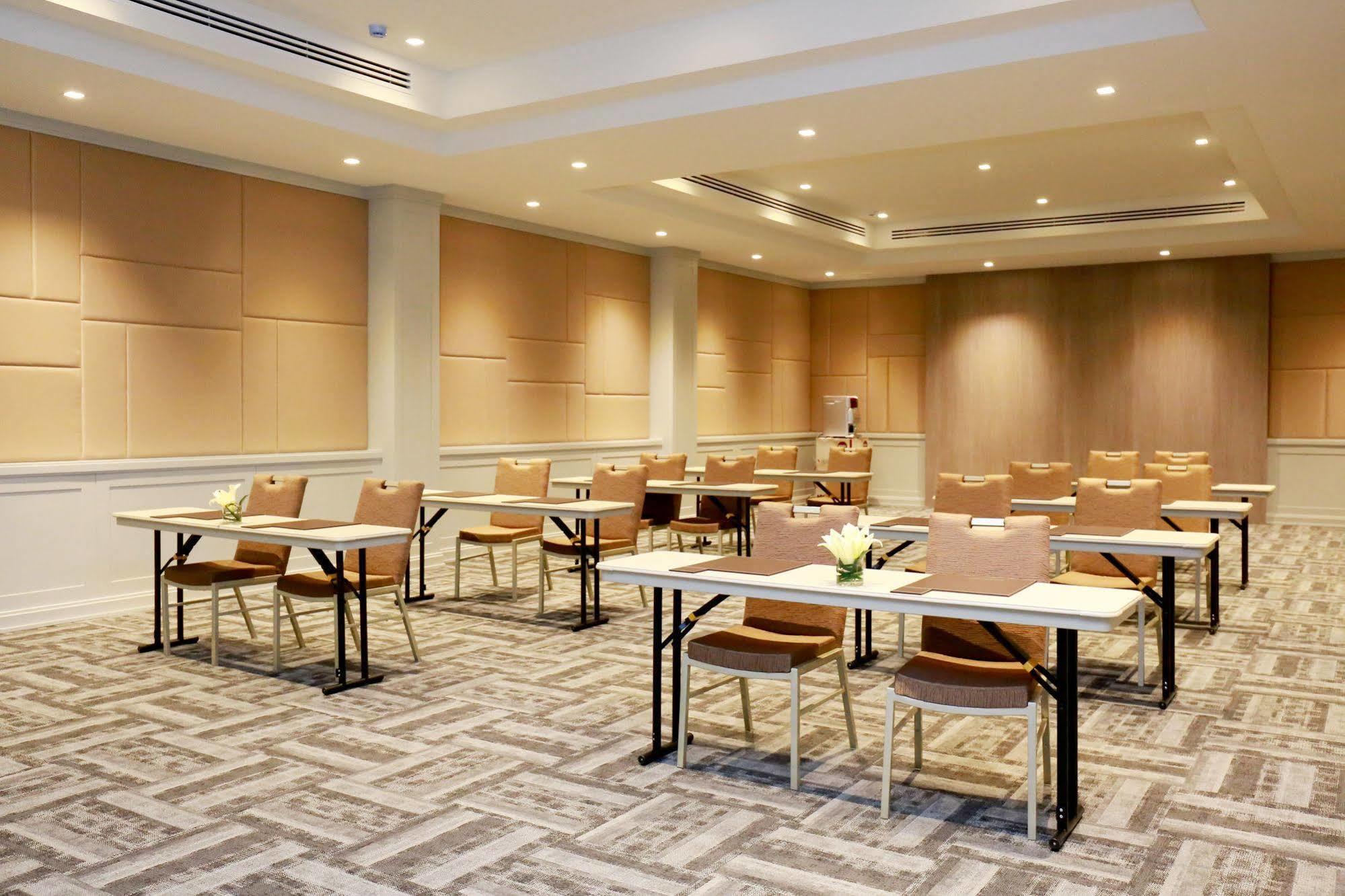 Hotel Louis Tavern 3*
