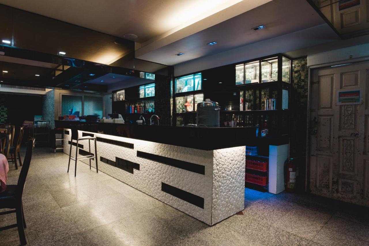 Convenient Park Hotel