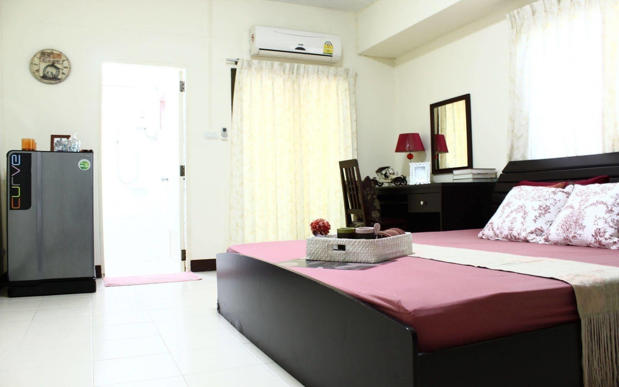 Penginapan The European Place
