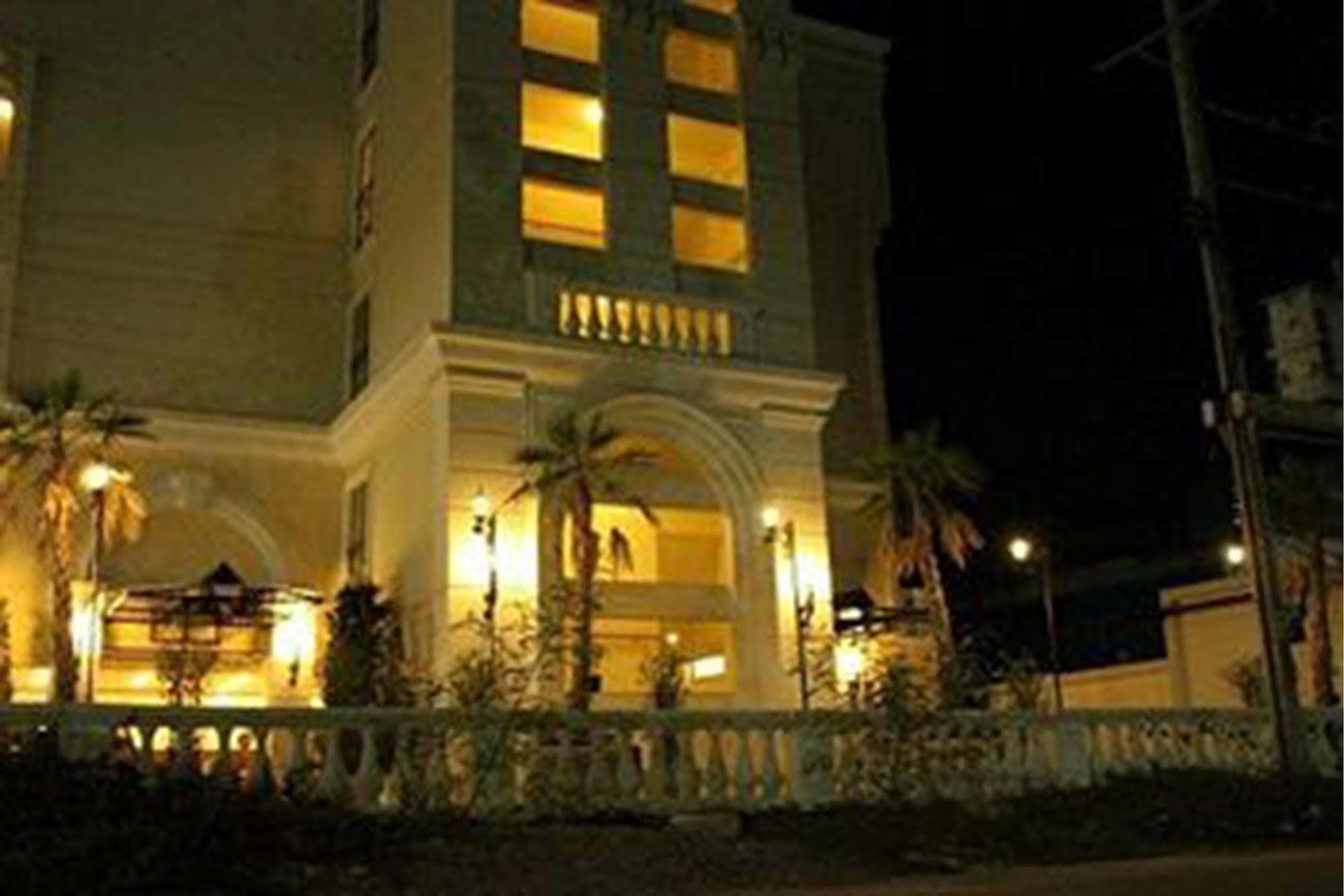 Rafael And Mansion - Sha Extra Certified Bangkok