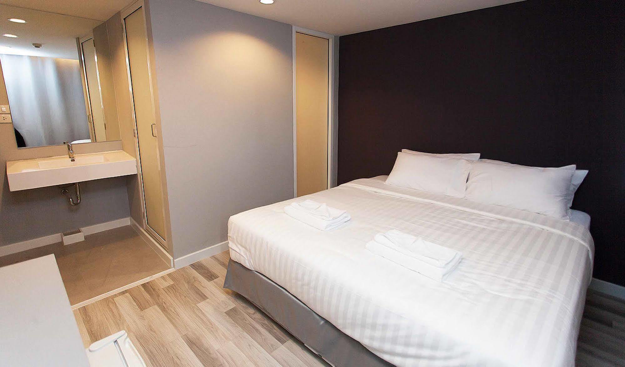 Nantra Ploenchit Hotel