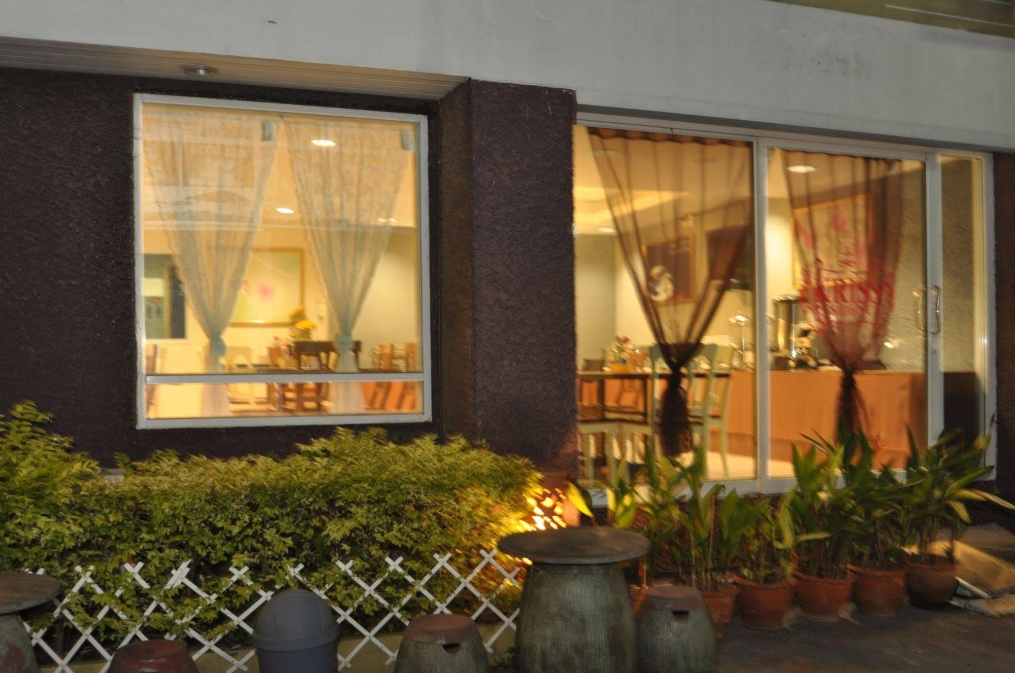 Kriss Hotel 4*