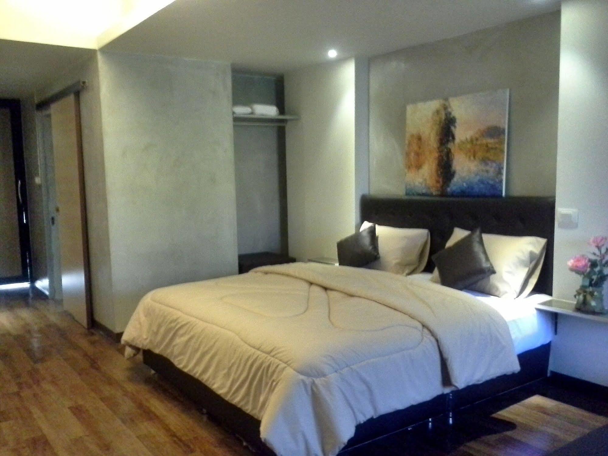 Thongtha - Suvarnabhumi Airport Hotel 2*