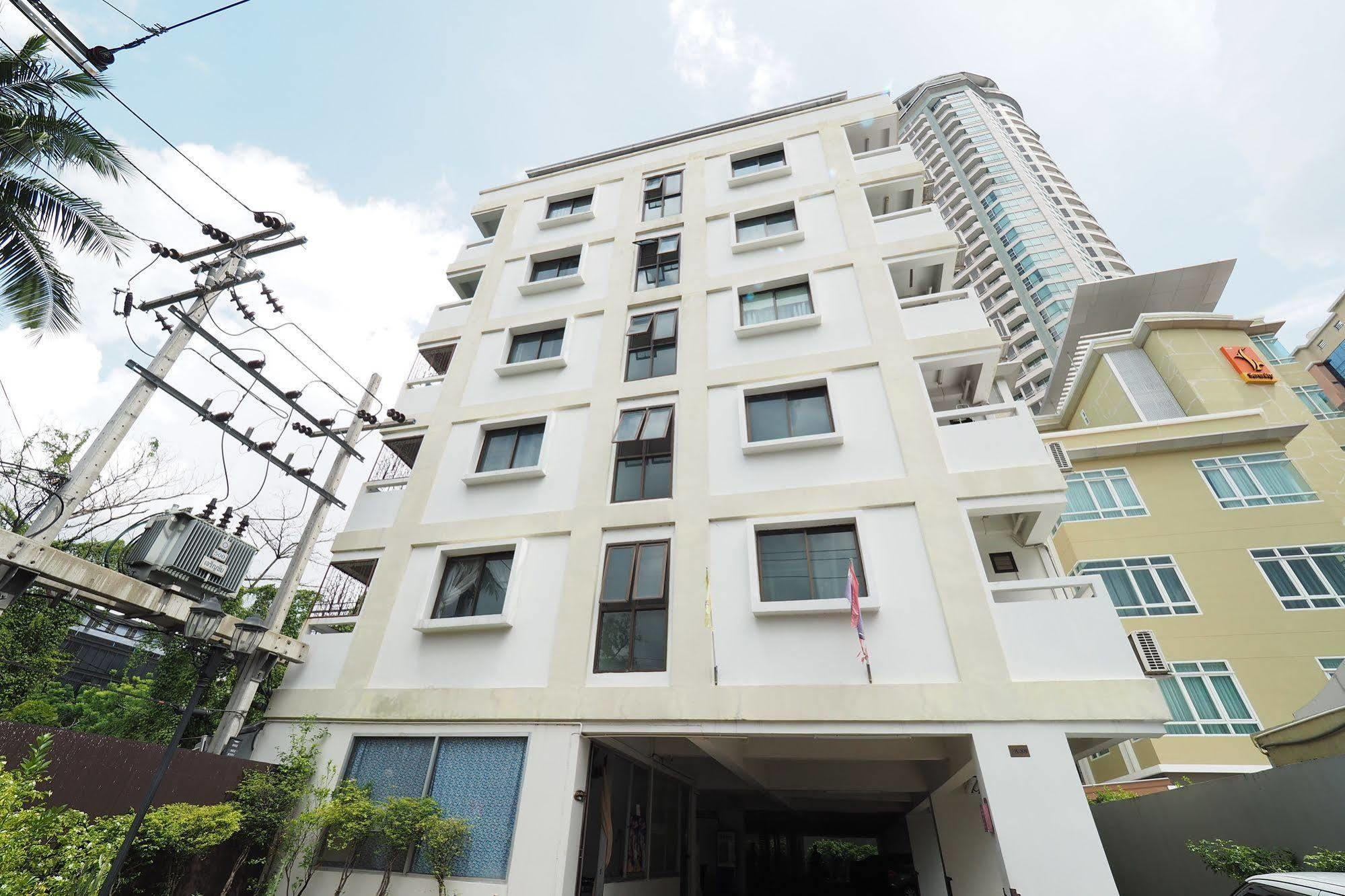 Inn Living Naraa Place Bangkok