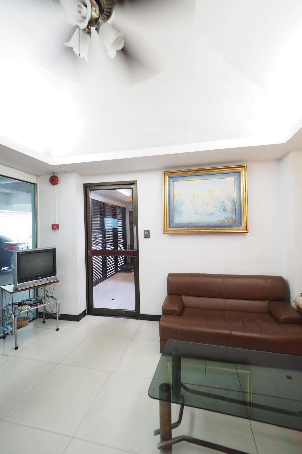 Living Naraa Place Inn 2*