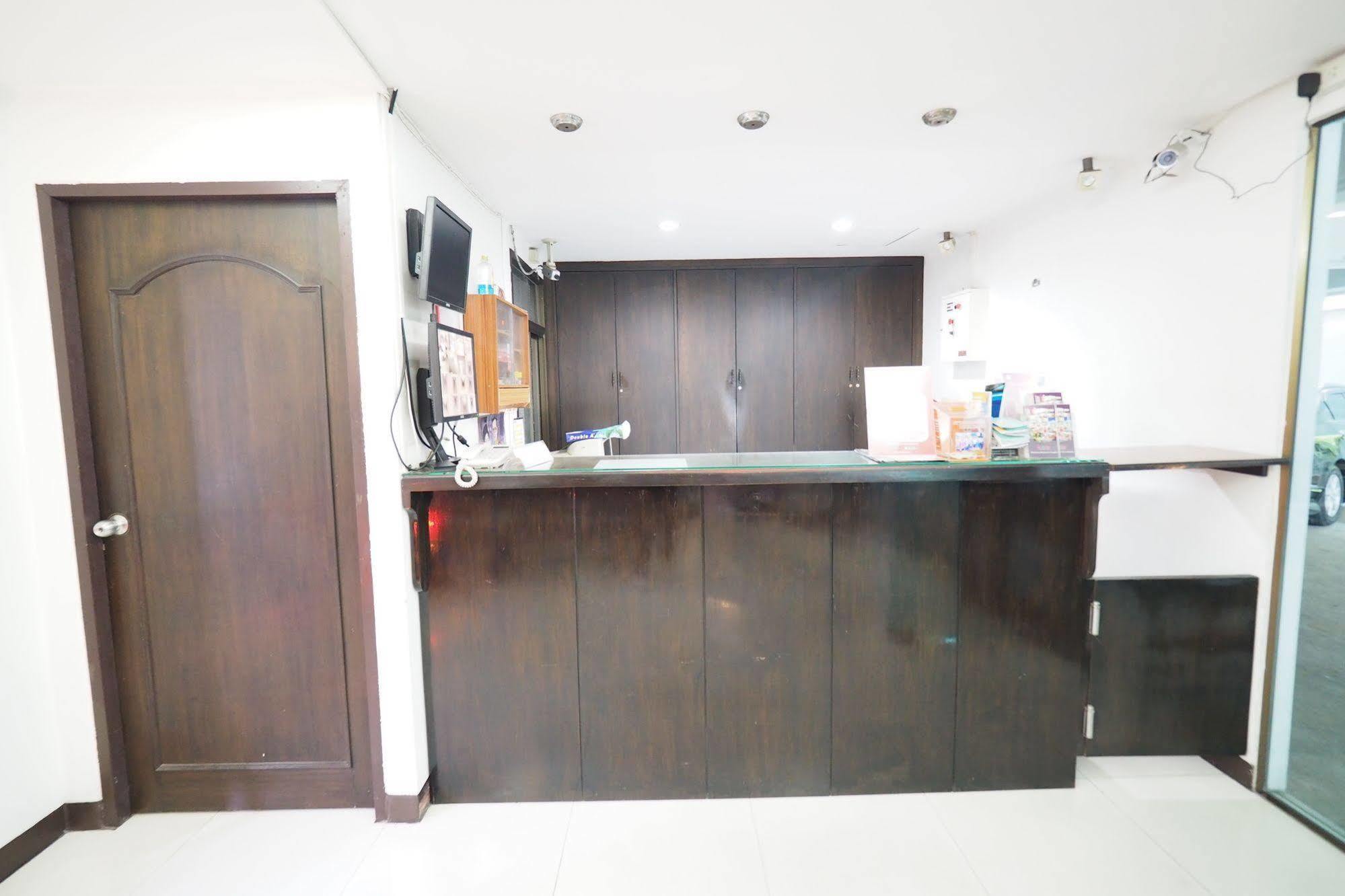 Living Naraa Place Inn