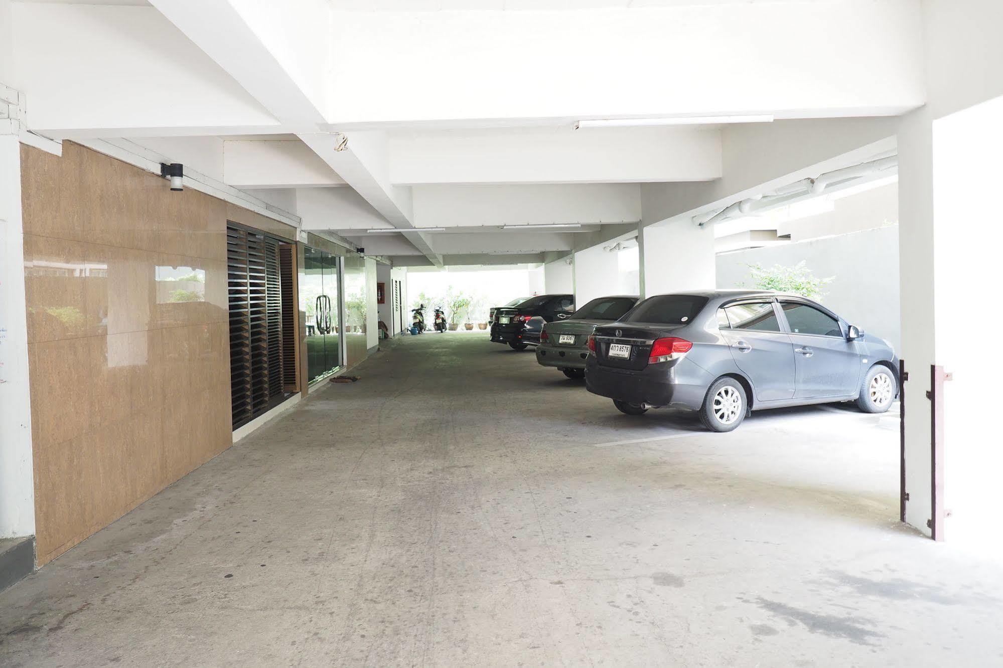 Inn Living Naraa Place Bangkok