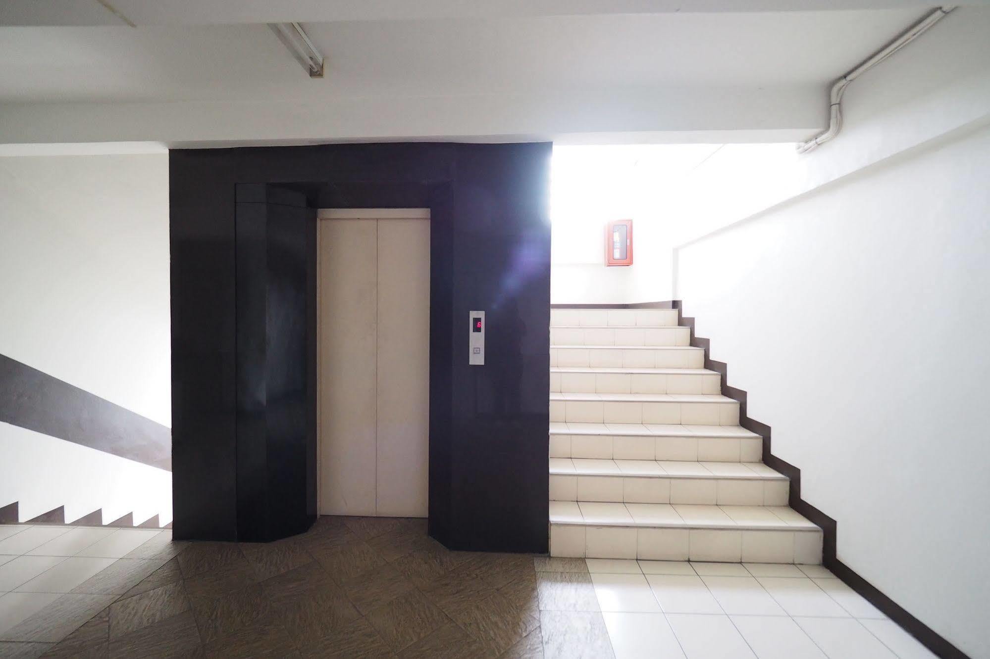 Inn Living Naraa Place 2*