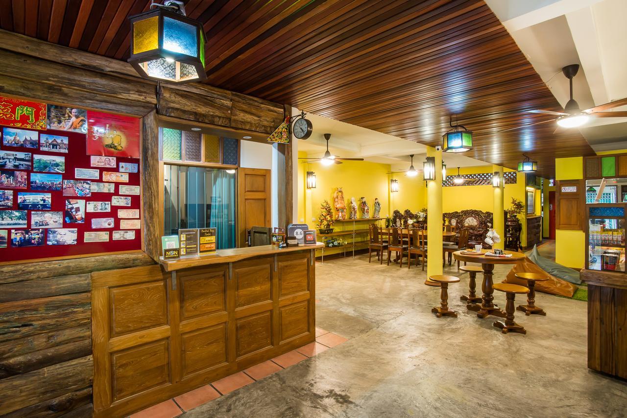 Banthat Thong Hostel Bangkok