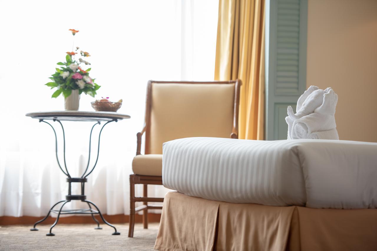 Montien Riverside Hotel 5*