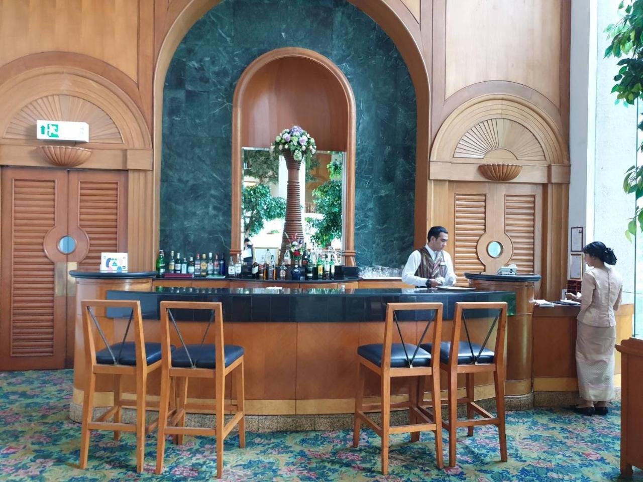 Montien Riverside Hotel