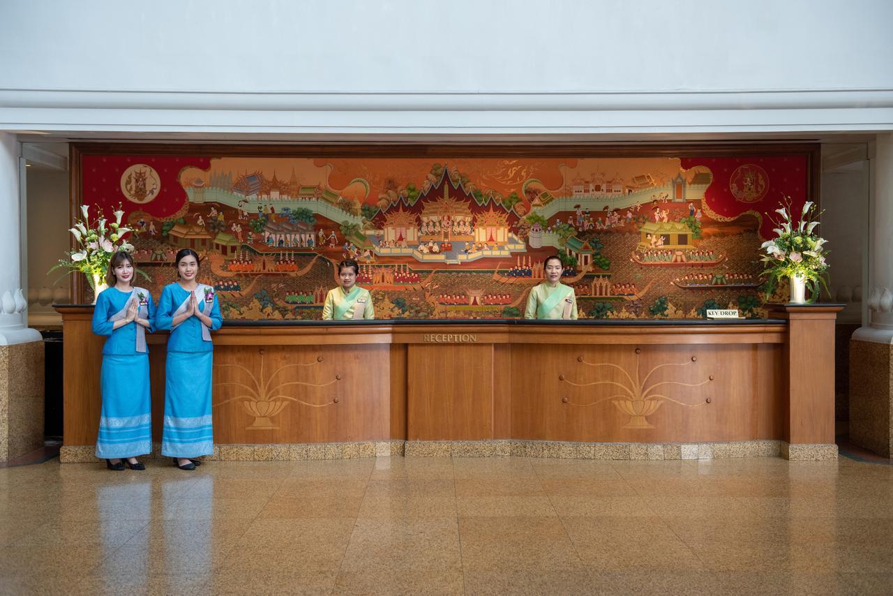 Montien Riverside Hotel