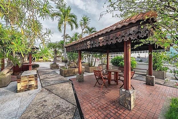 Capital Mansion - Sha Certified 3* Bangkok