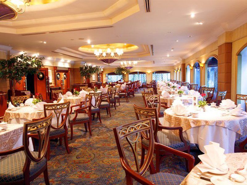 Golden Tulip Sovereign 4*