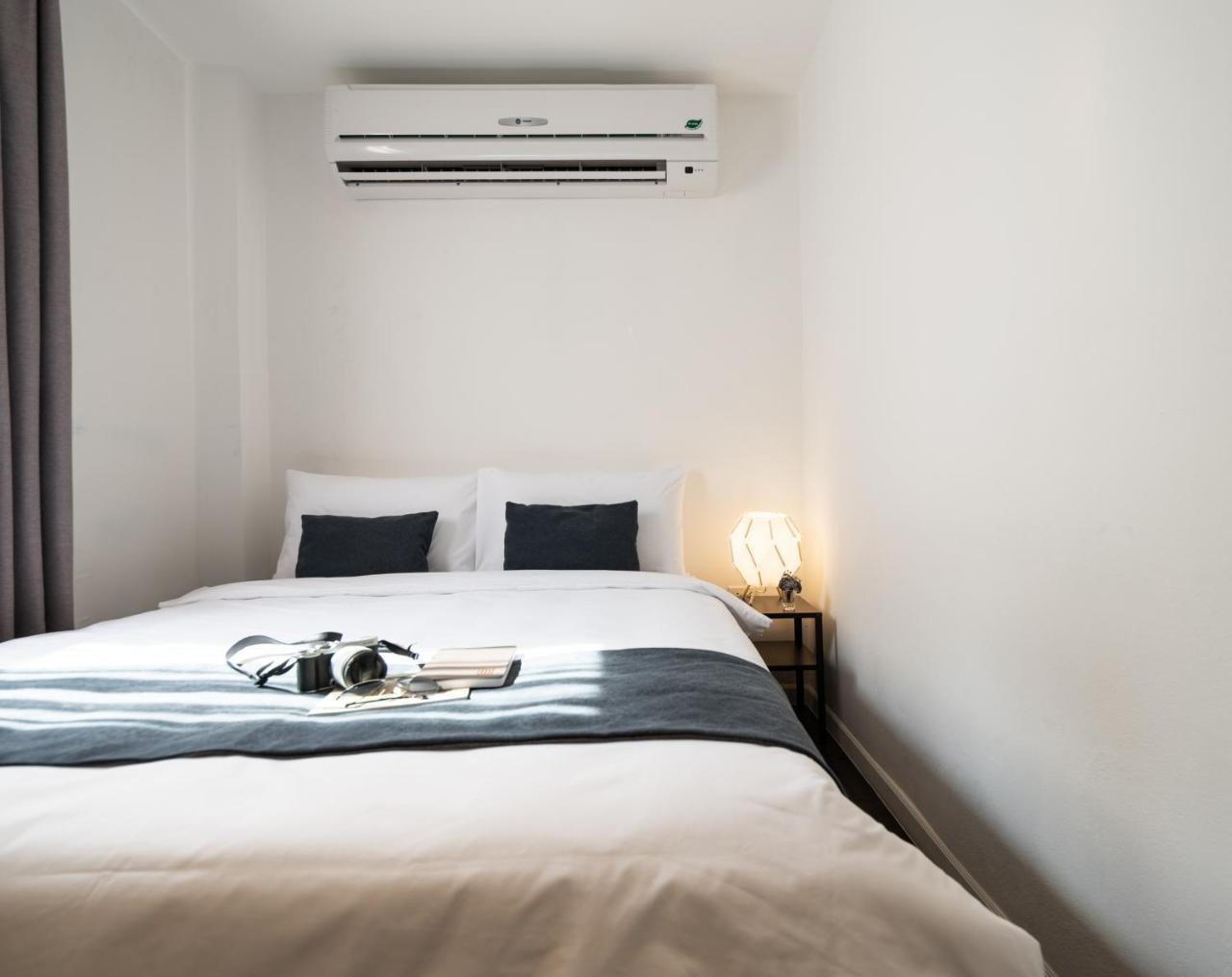 Warm Window Silom Bangkok