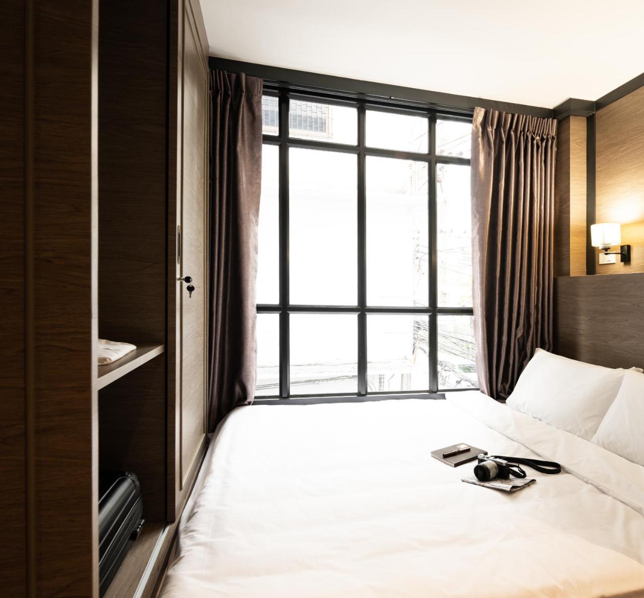 Warm Window Silom