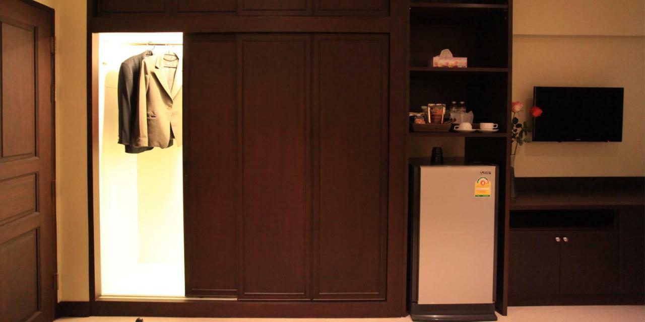 Hotel Le Club At Chateau De Sukhumvit 56 Bangkok