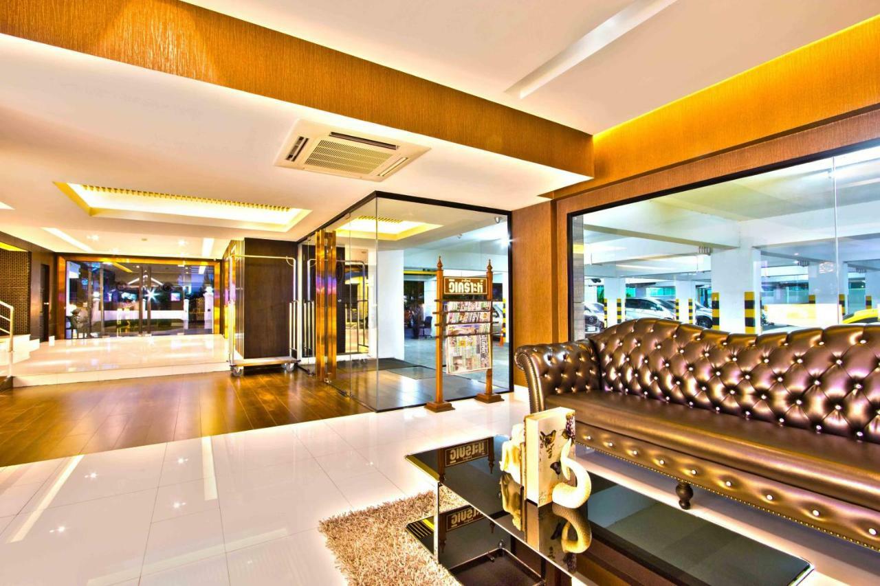 Le Club At Chateau De Sukhumvit 56 Hotel 5*
