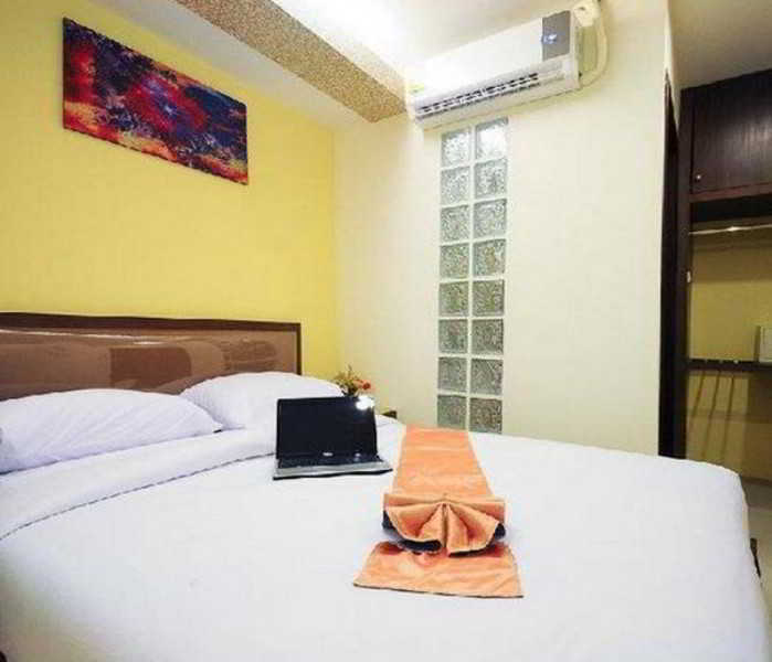 bahay-panuluyan Royal Express