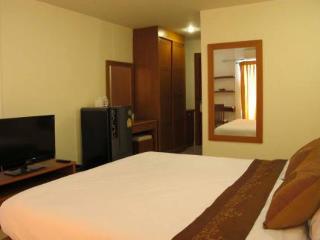Rafael And Mansion - Sha Extra Certified Inn Bangkok