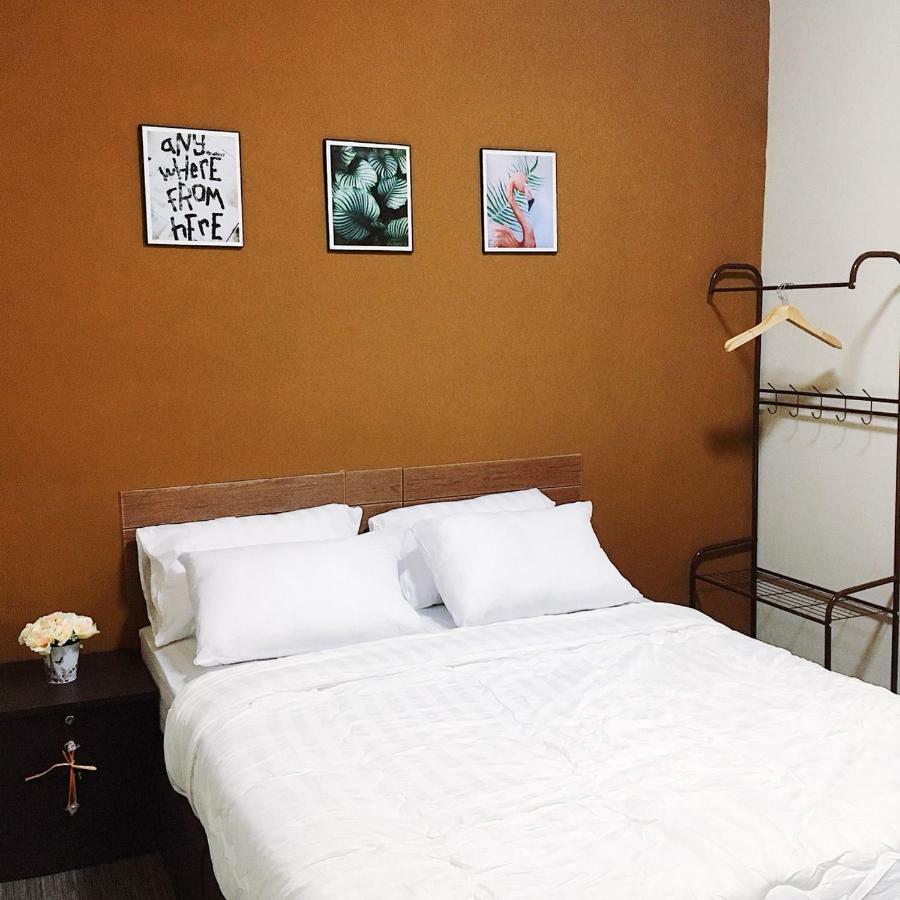 Lee House Hotel 2*