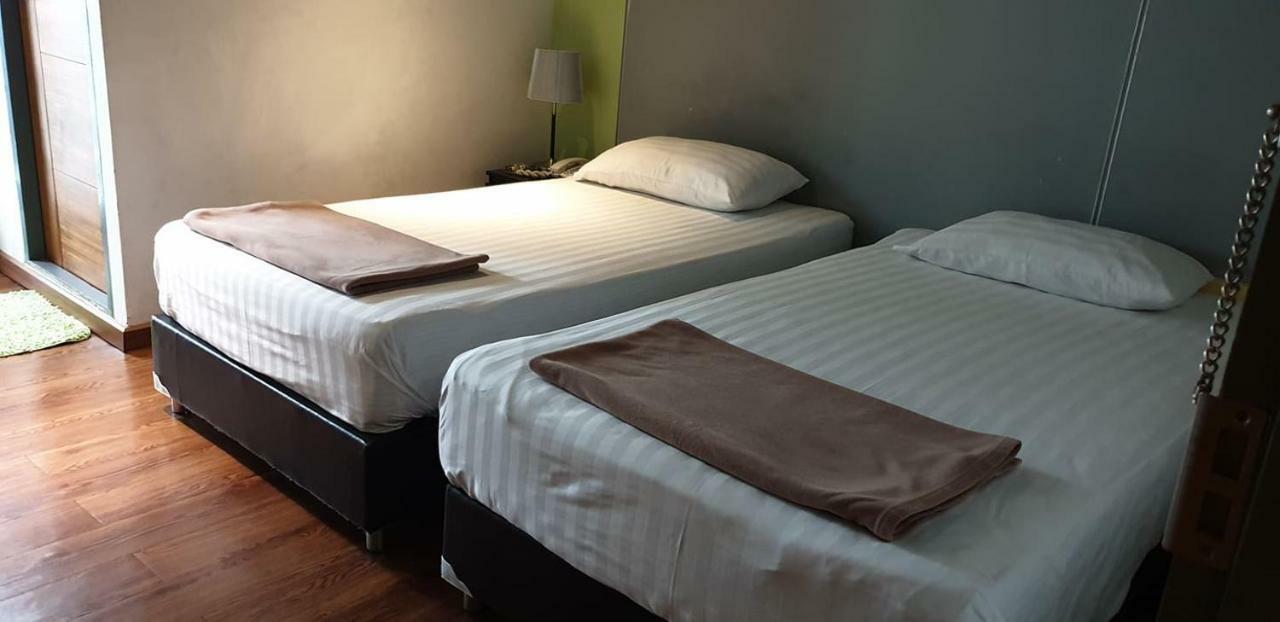 Playground Hostel *