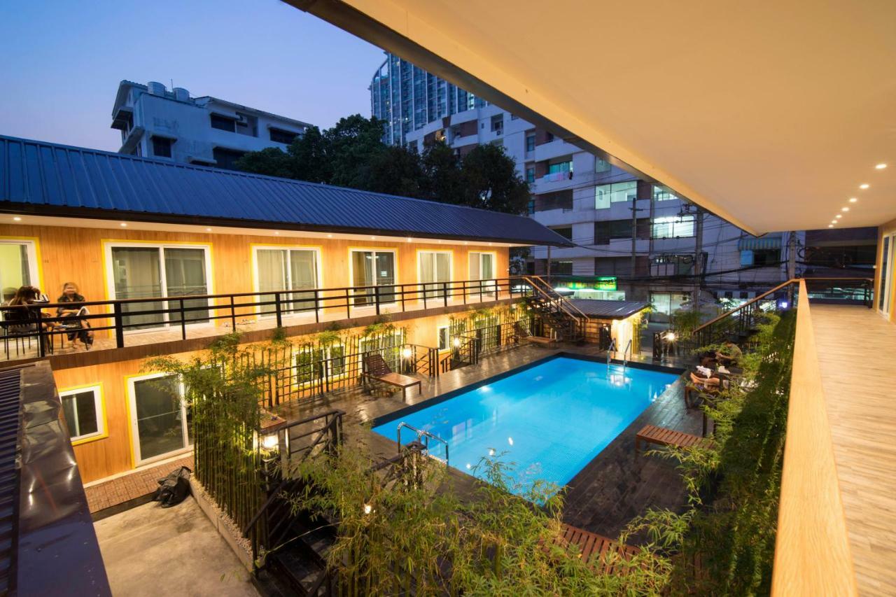 M - Mrt Huai Khwang Resort 3*