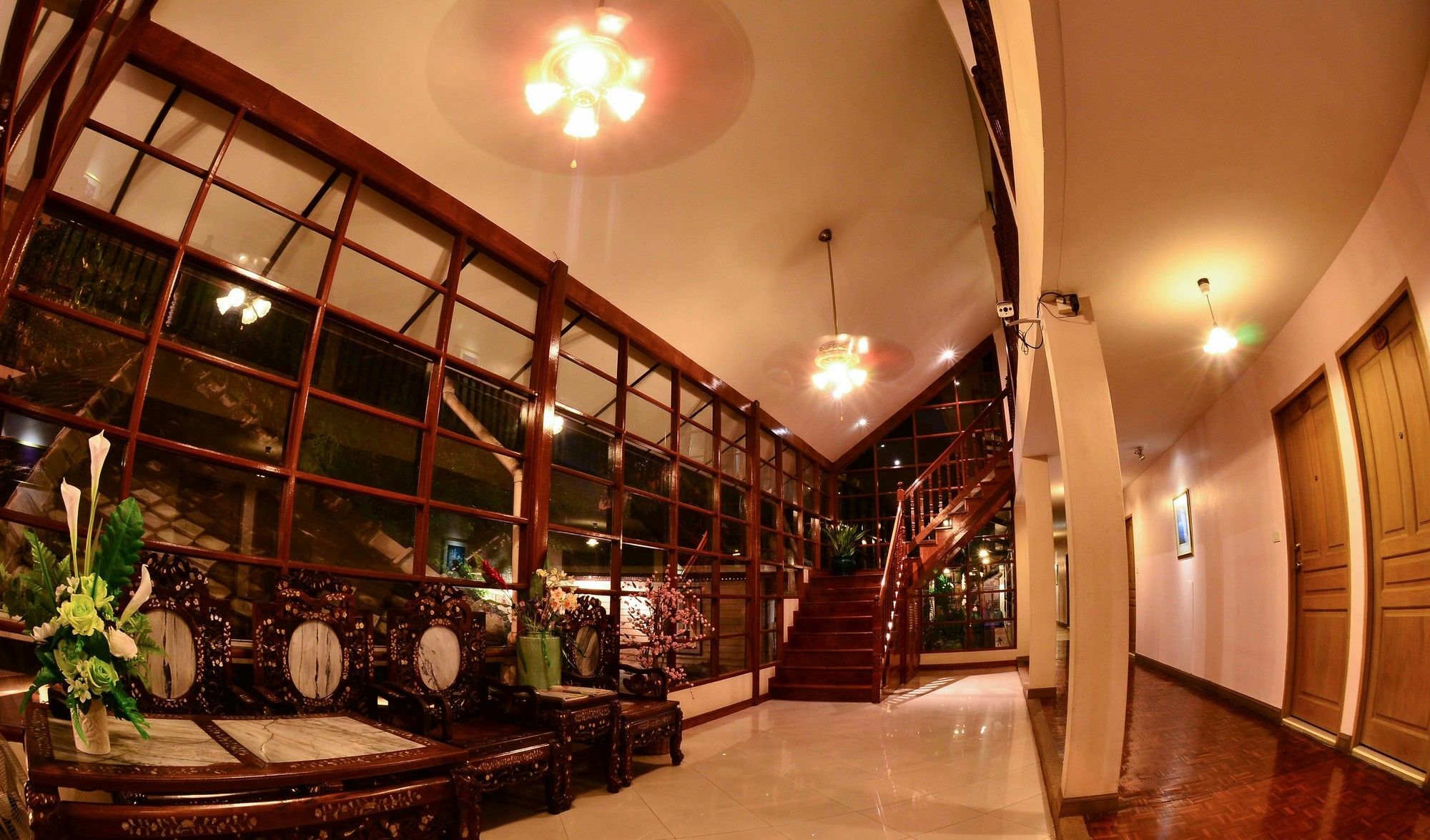 Silom Village Hotel 3*