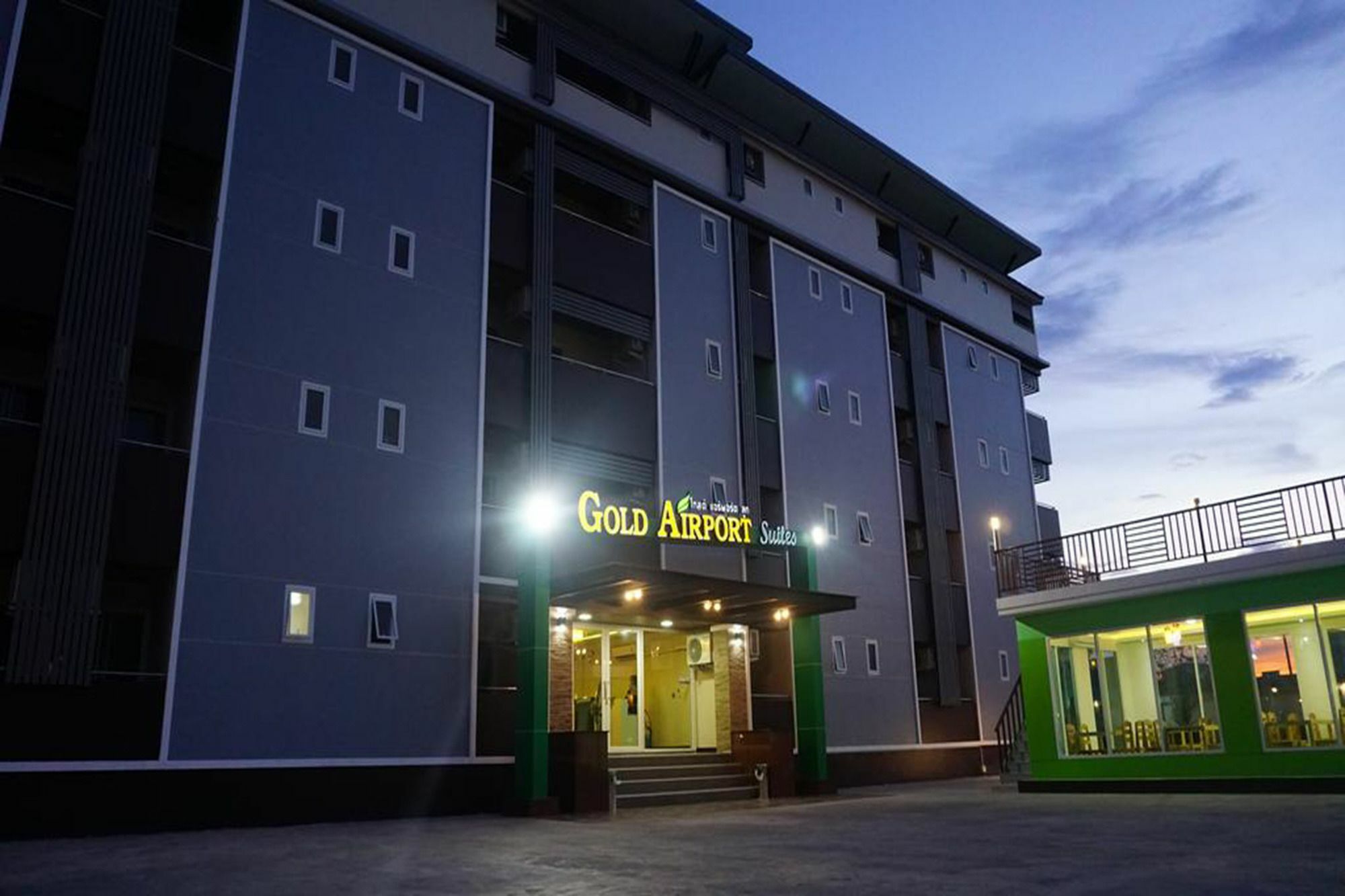 Gold Airport Hotel 3*