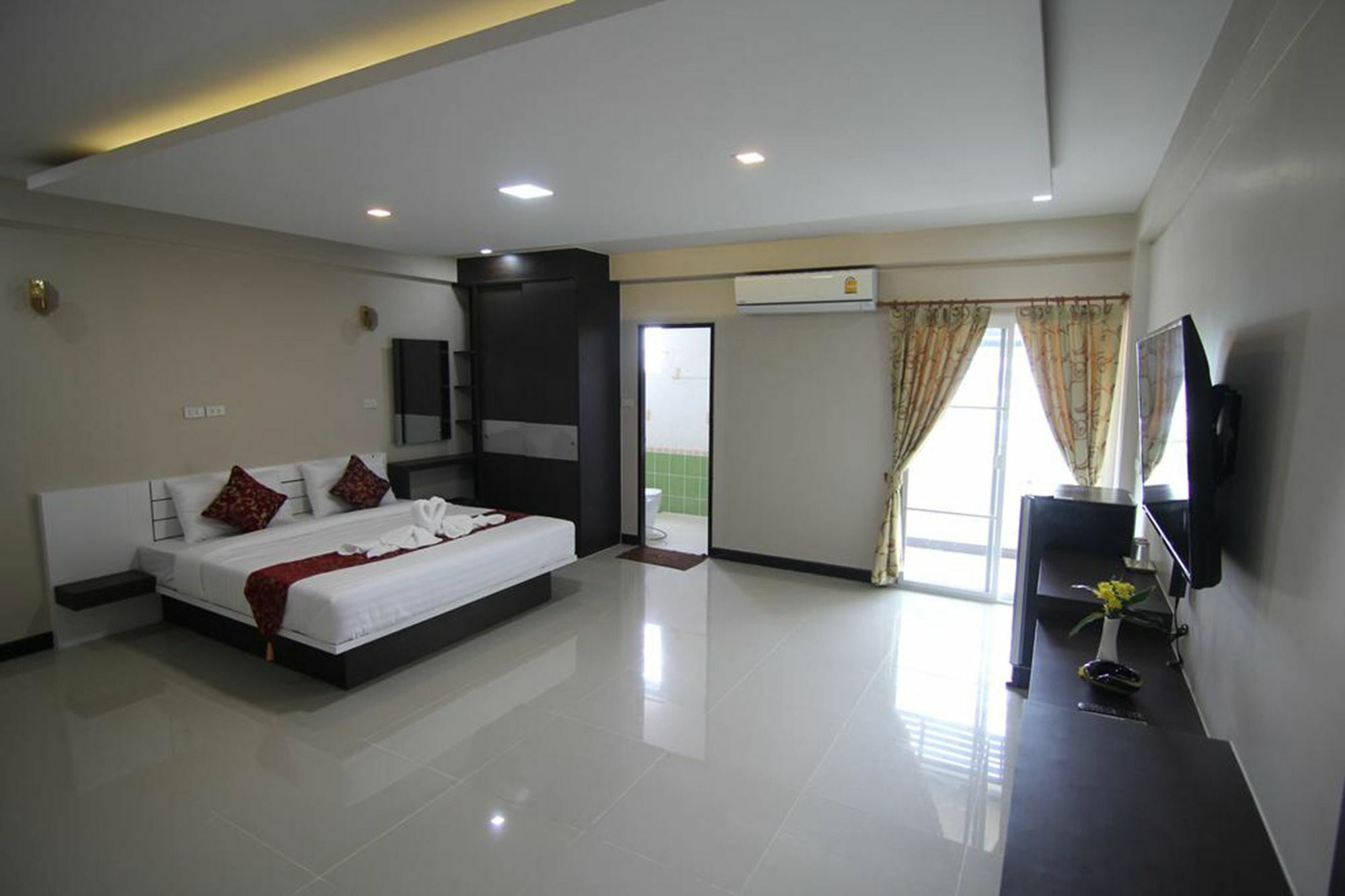 Hotel Gold Airport 3*