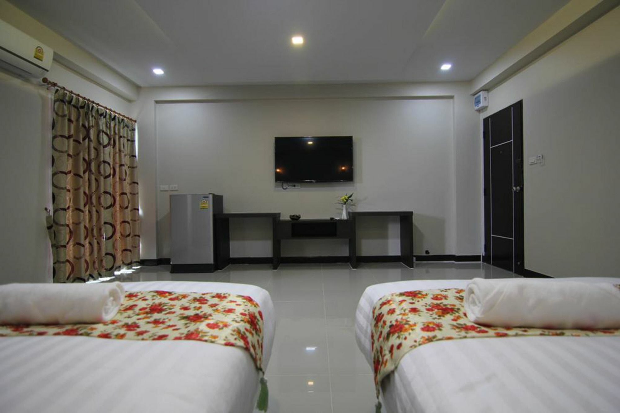 Hotel Gold Airport 3*