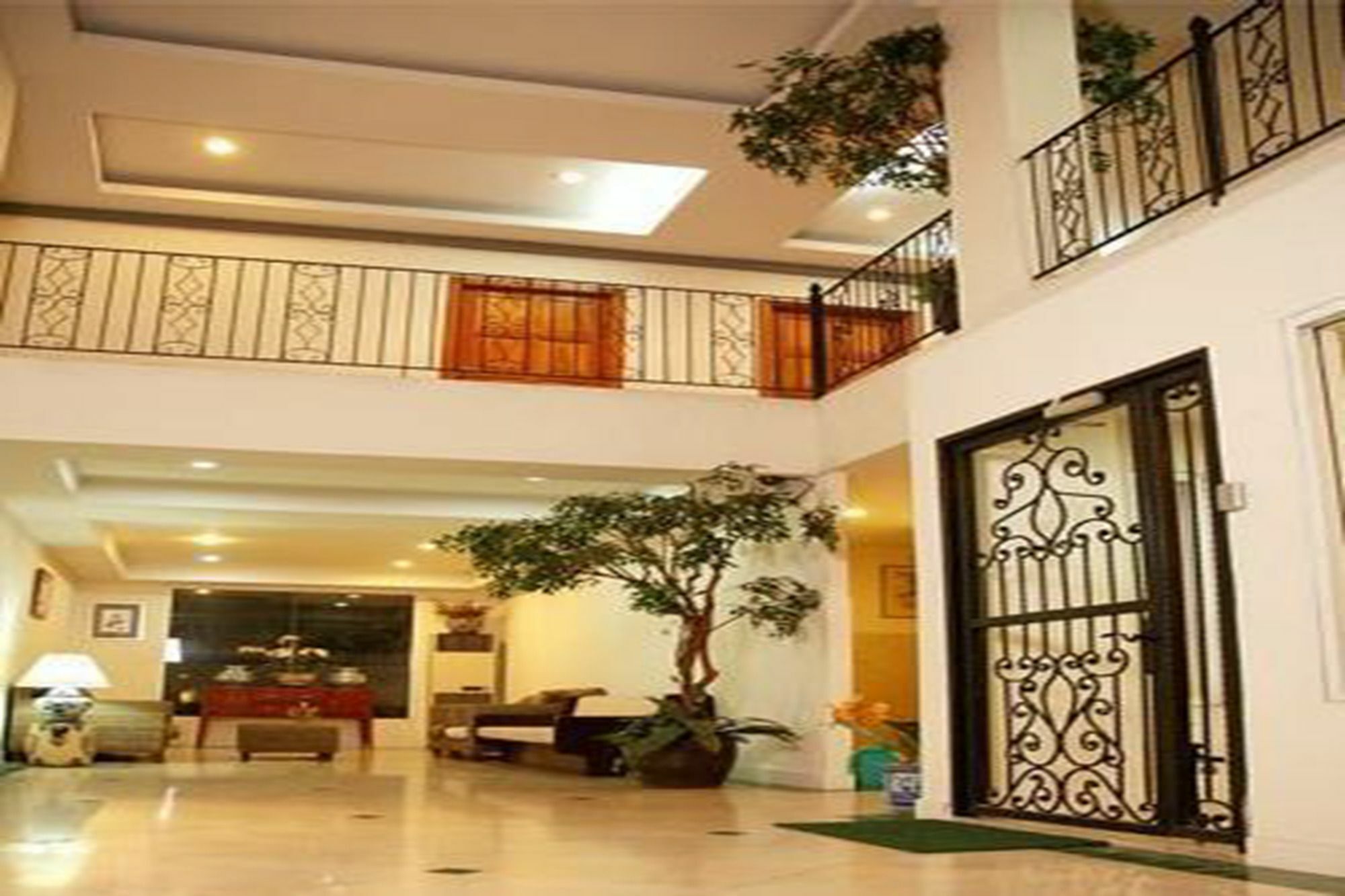 Royal Pimand Hotel
