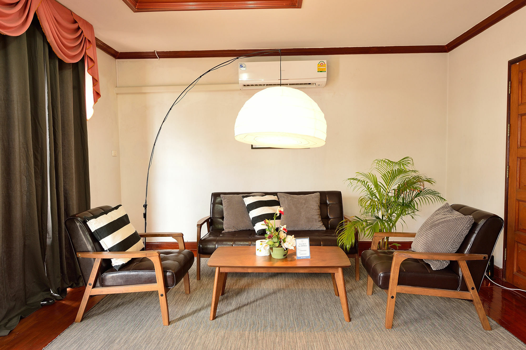 Bed & Breakfast Lost And Found Bangkok