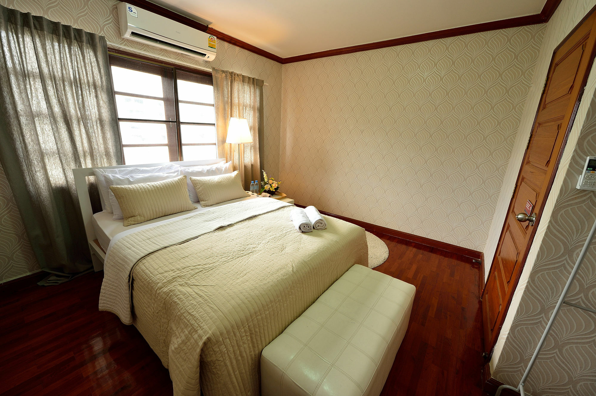 Bed & Breakfast Lost And Found Hideaway