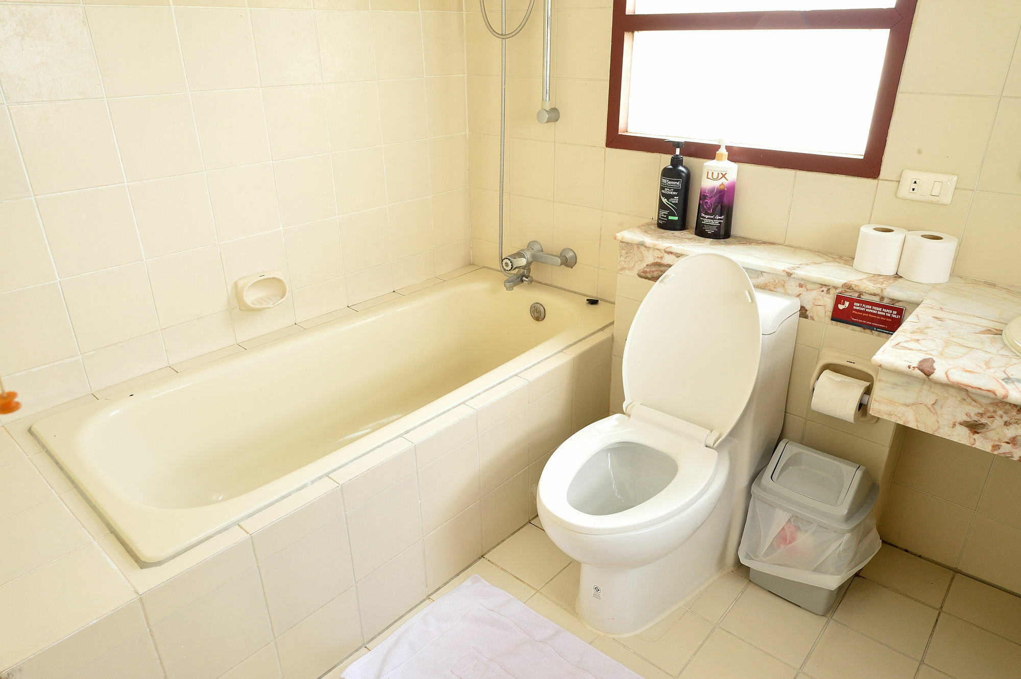 Bed & Breakfast Lost And Found 3*