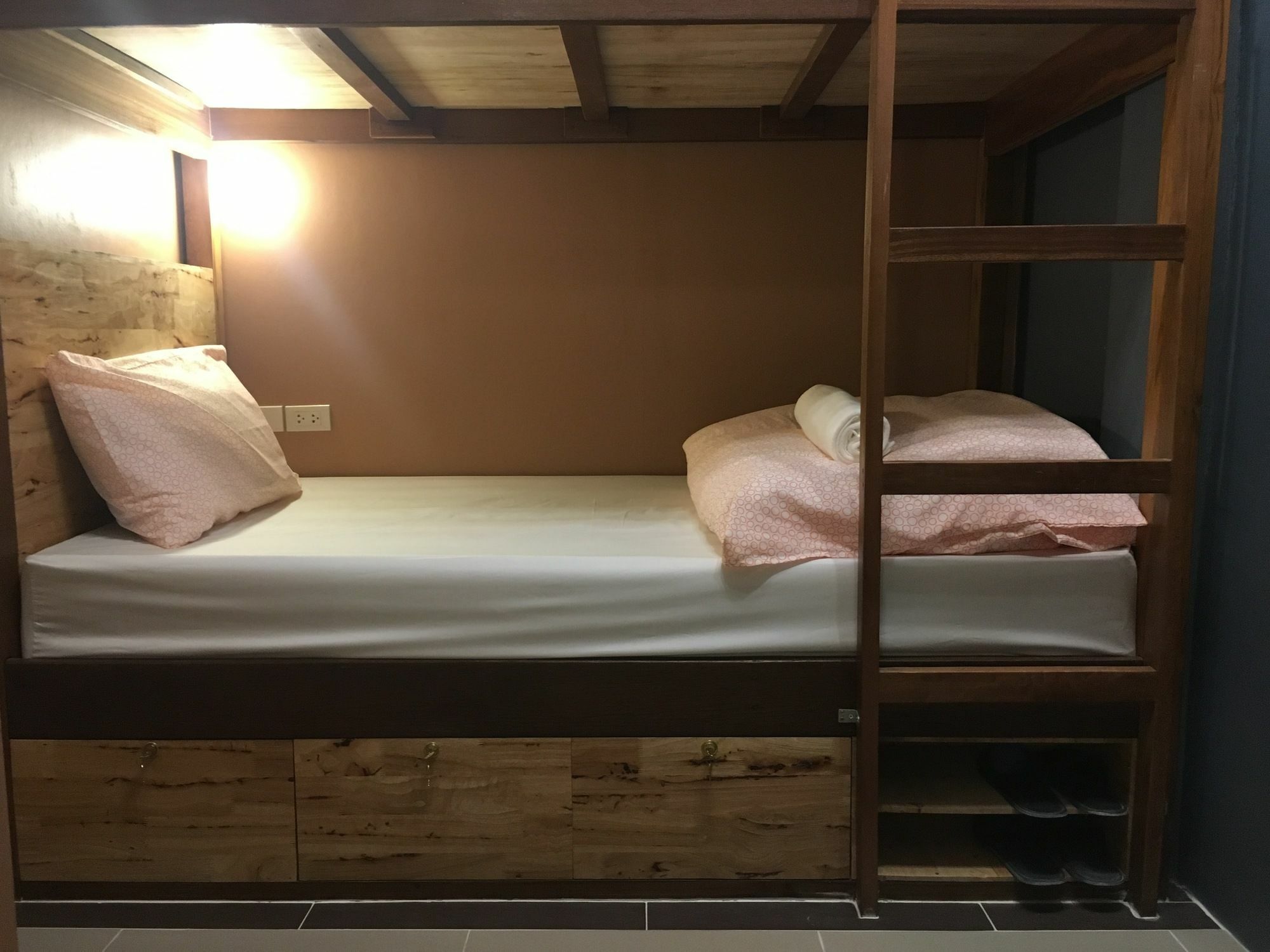 Siam Host Ratchada - Mrt Ladprao Hostel