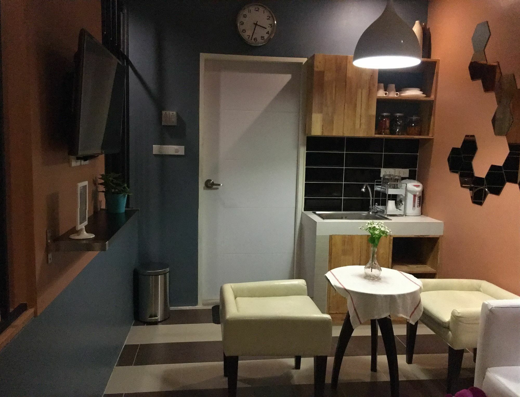 Siam Host Ratchada - Mrt Ladprao Hostel