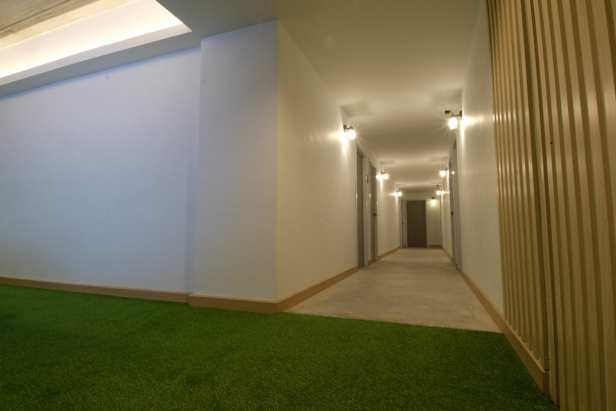 Hotel Bed-room At Suvarnabhumi Airport - Newly Renovated 2*